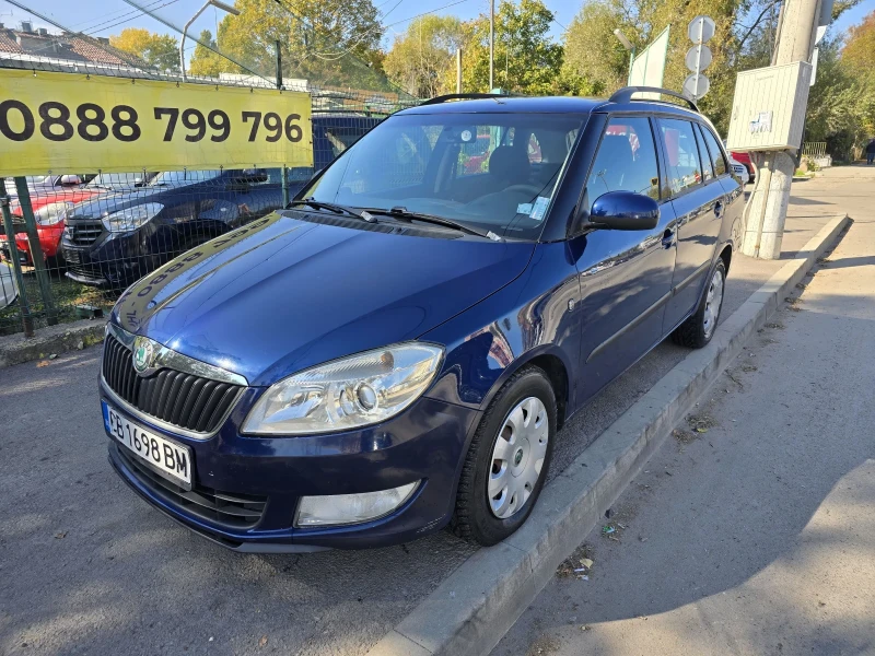 Skoda Fabia 1.2 automat, снимка 1 - Автомобили и джипове - 47182780