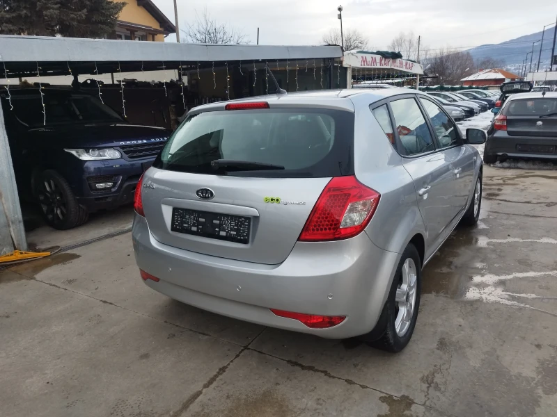 Kia Ceed 1.6crdi, снимка 4 - Автомобили и джипове - 48445289