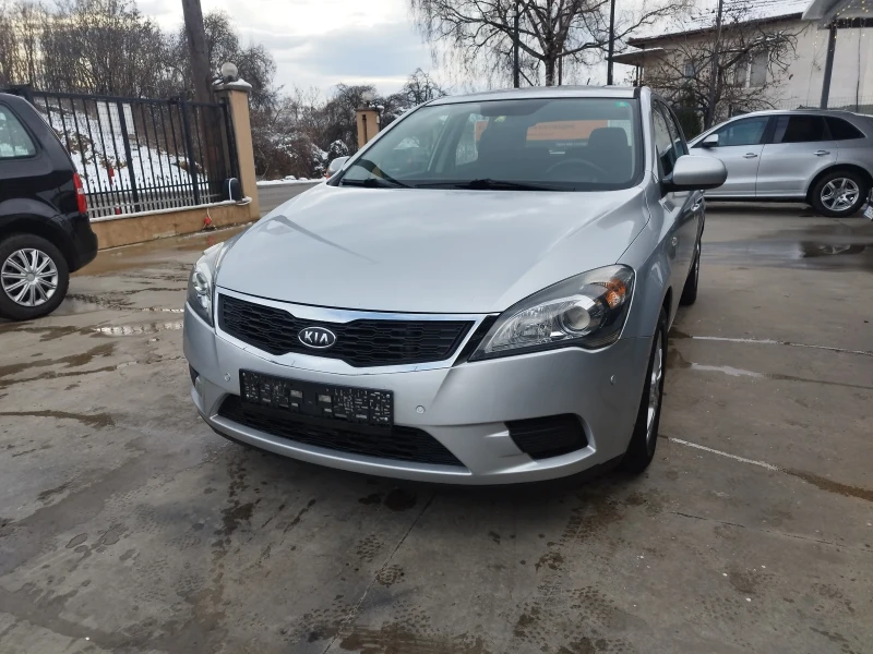 Kia Ceed 1.6crdi, снимка 1 - Автомобили и джипове - 48445289