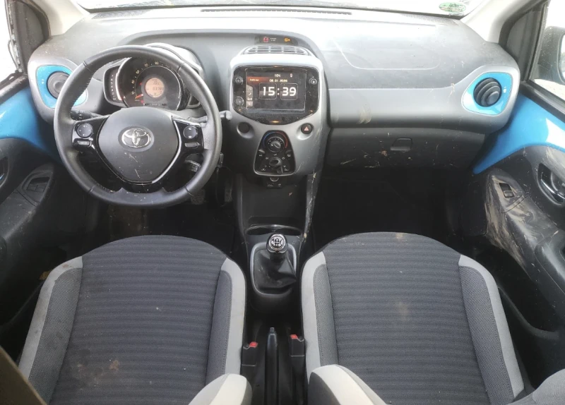 Toyota Aygo 1.0, снимка 3 - Автомобили и джипове - 48664554