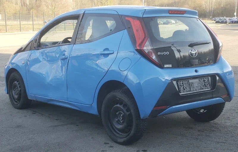 Toyota Aygo 1.0, снимка 4 - Автомобили и джипове - 48664554