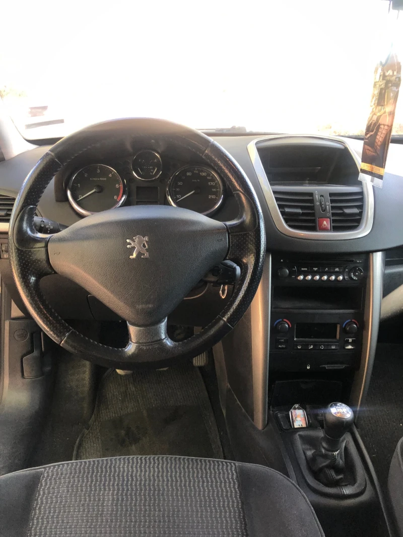 Peugeot 207 Peugeot 207 1.4hdi, снимка 8 - Автомобили и джипове - 52653948