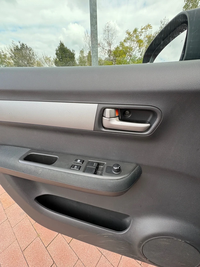 Suzuki Swift, снимка 16 - Автомобили и джипове - 52031474