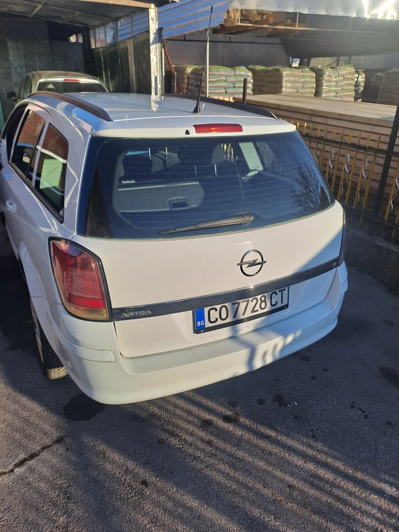 Opel Astra 1.6 бензин Евро 4, снимка 7 - Автомобили и джипове - 52867085