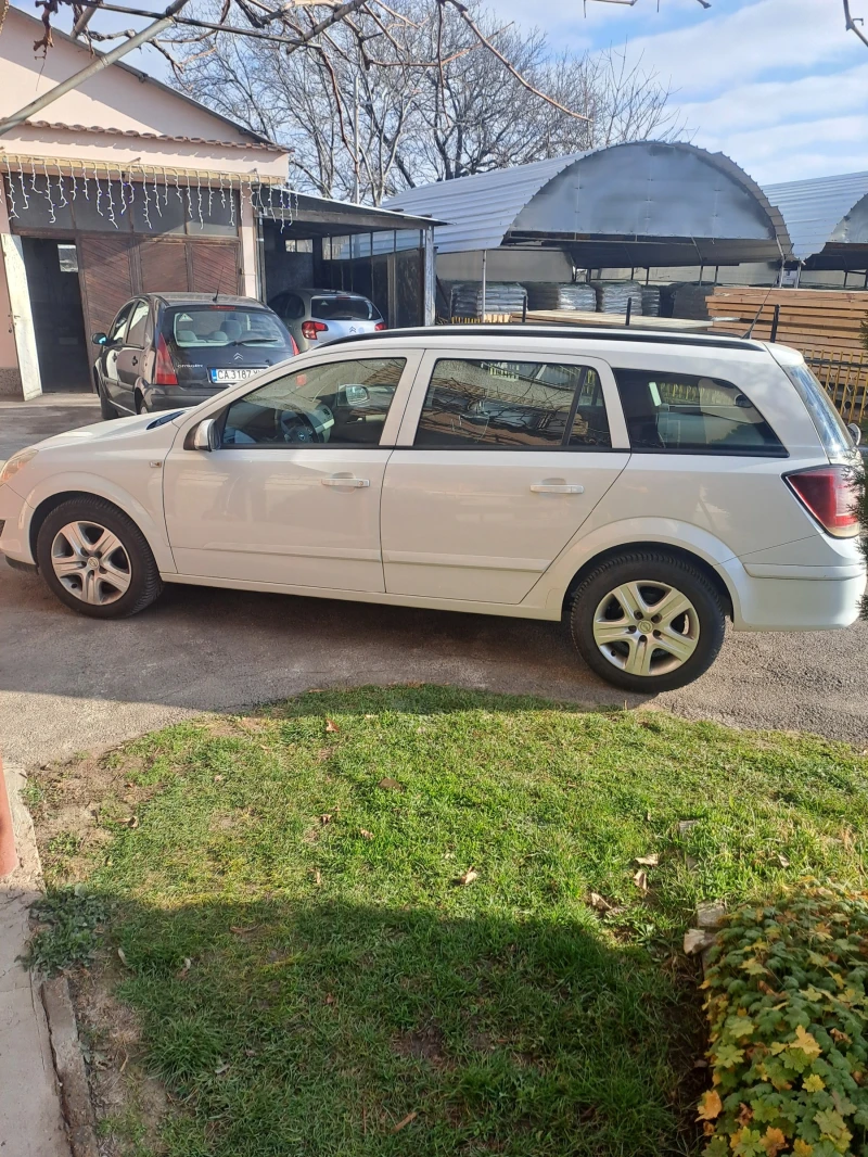 Opel Astra 1.6 бензин Евро 4, снимка 3 - Автомобили и джипове - 52867085