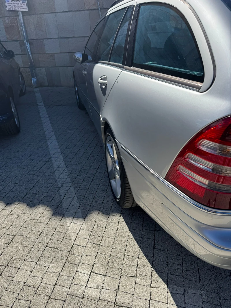 Mercedes-Benz C 320, снимка 5 - Автомобили и джипове - 53168737
