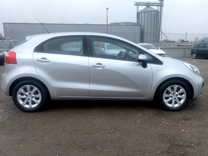 Kia Rio 1.2CRDI Multimedia Перфектна, снимка 5 - Автомобили и джипове - 53219024