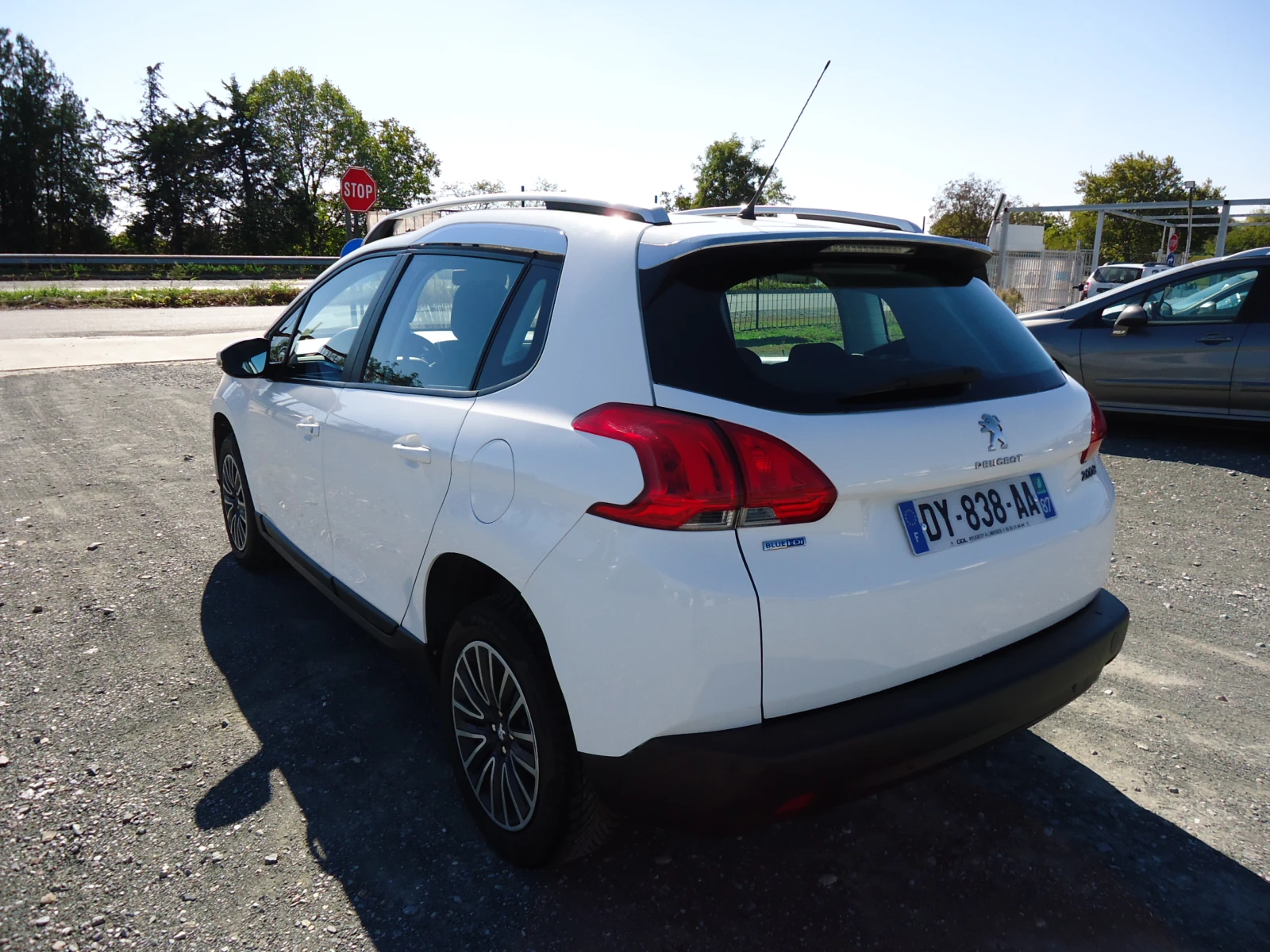 Peugeot 2008 1.6 BlueHDI - изображение 4