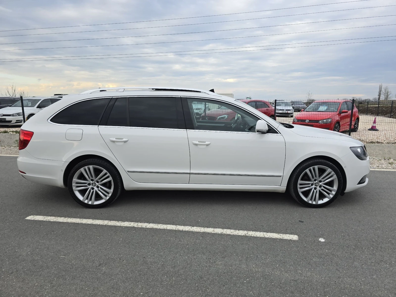 Skoda Superb 2.0TDi/4X4/NAVI/KOJA/PANORAMA/FULL - изображение 4