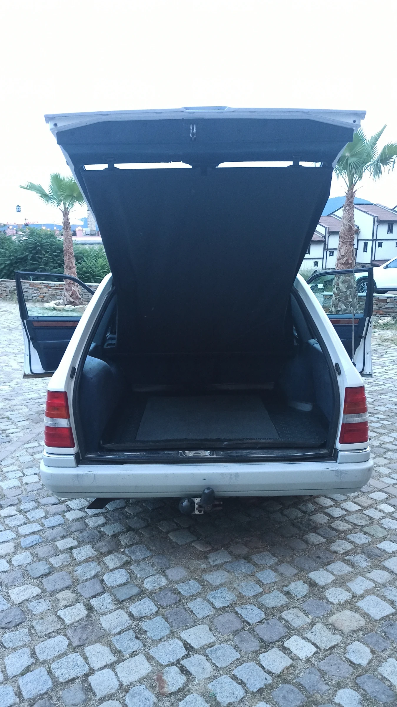 Mercedes-Benz E 320  - изображение 5