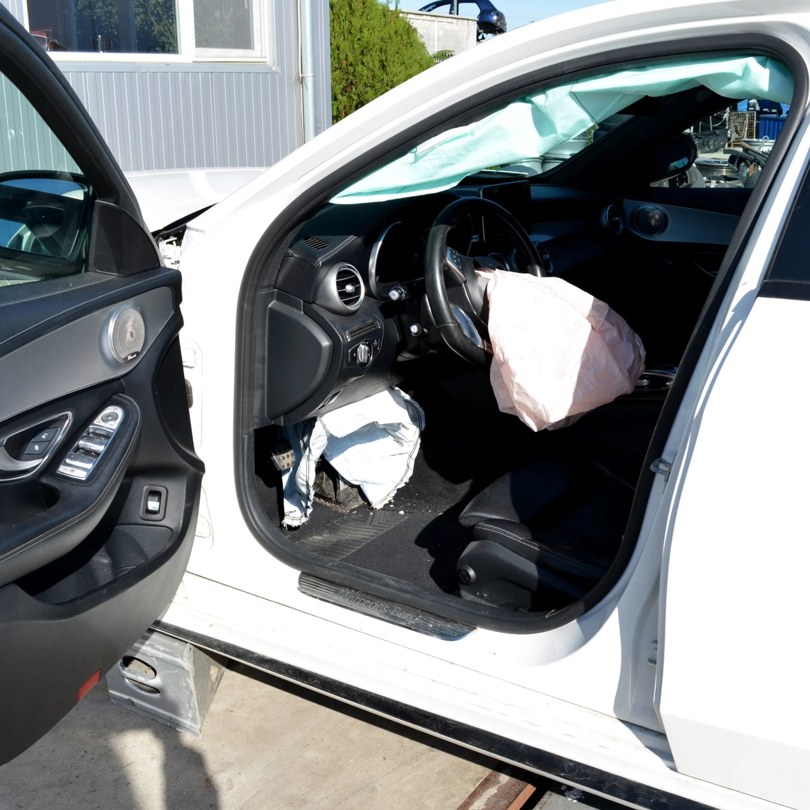 Mercedes-Benz C 180 | Mobile.bg — изображение 4