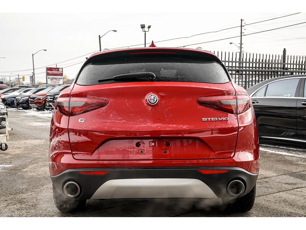 Alfa Romeo Giulia * SPRINT* AWD* CARFAX*  - изображение 3