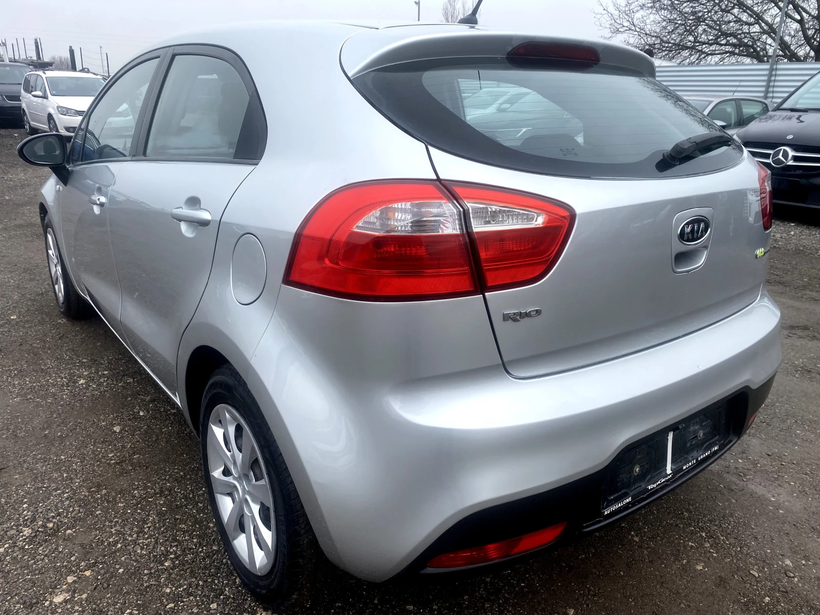 Kia Rio 1.2CRDI Multimedia Перфектна - изображение 3