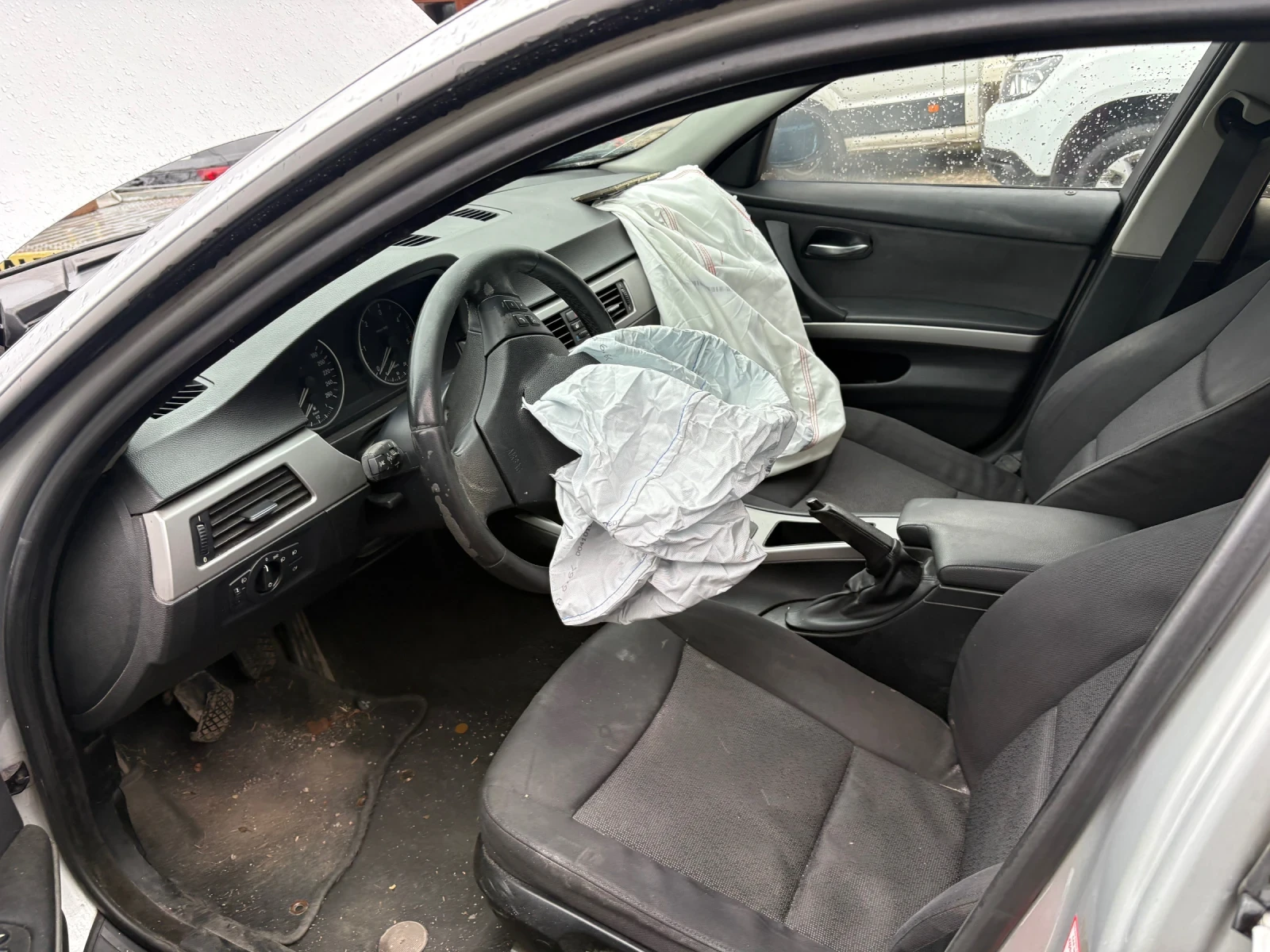 BMW 320 320, снимка 10 - Автомобили и джипове - 54617935