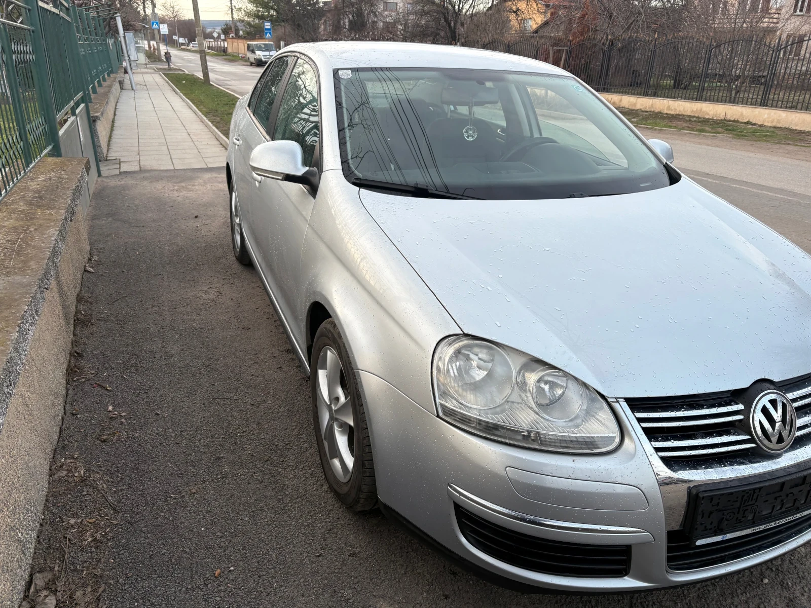VW Jetta 1.9 tdi 105 кс , снимка 3 - Автомобили и джипове - 53758336