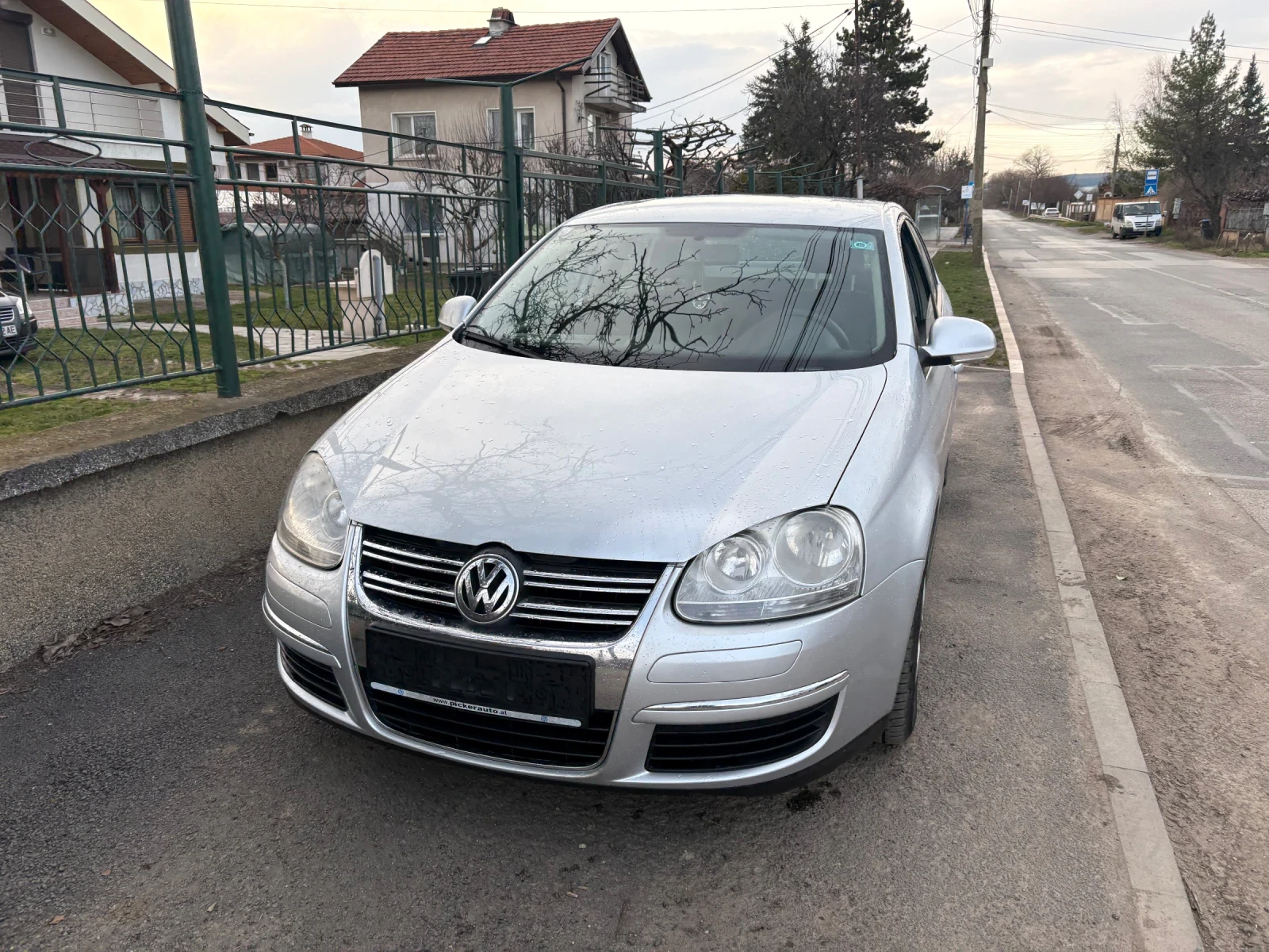 VW Jetta 1.9 tdi 105 кс , снимка 2 - Автомобили и джипове - 53758336
