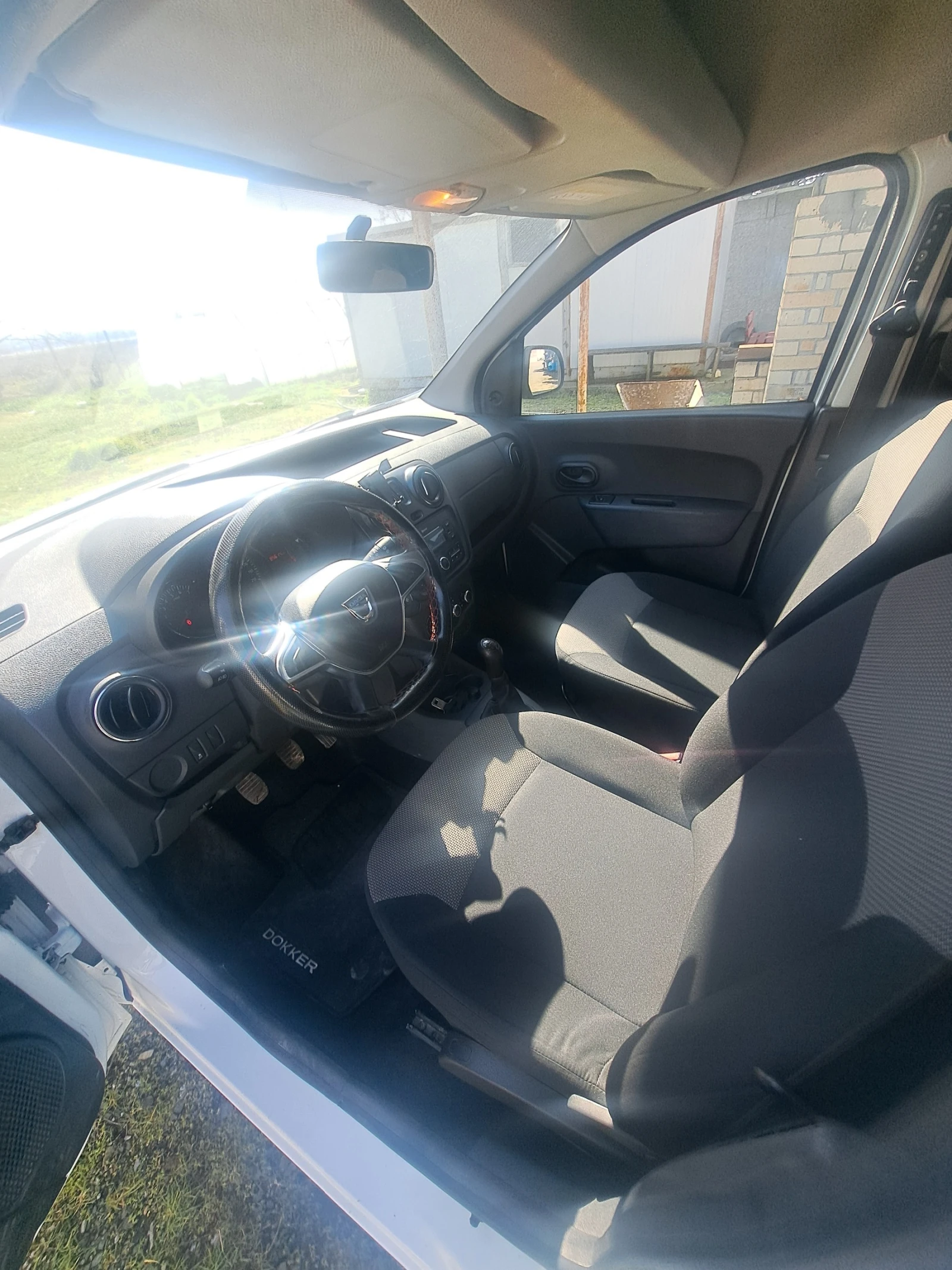 Dacia Dokker 1.5, снимка 4 - Автомобили и джипове - 53814065