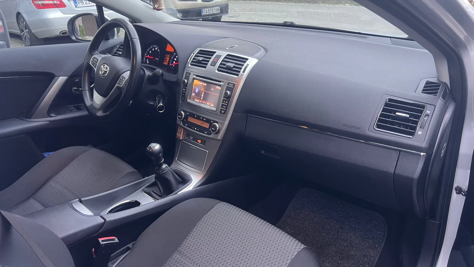 Toyota Avensis Фейс лифт, снимка 10 - Автомобили и джипове - 54598425
