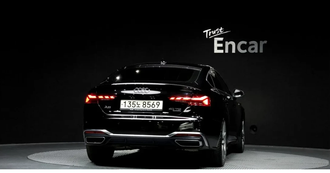 Audi A5 40 TDI Quattro/ Head Up / ОБДУХ/ DISTRONIC/2 КЛЮЧА, снимка 4 - Автомобили и джипове - 54875522