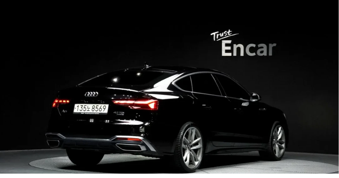 Audi A5 40 TDI Quattro/ Head Up / ОБДУХ/ DISTRONIC/2 КЛЮЧА, снимка 2 - Автомобили и джипове - 54875522