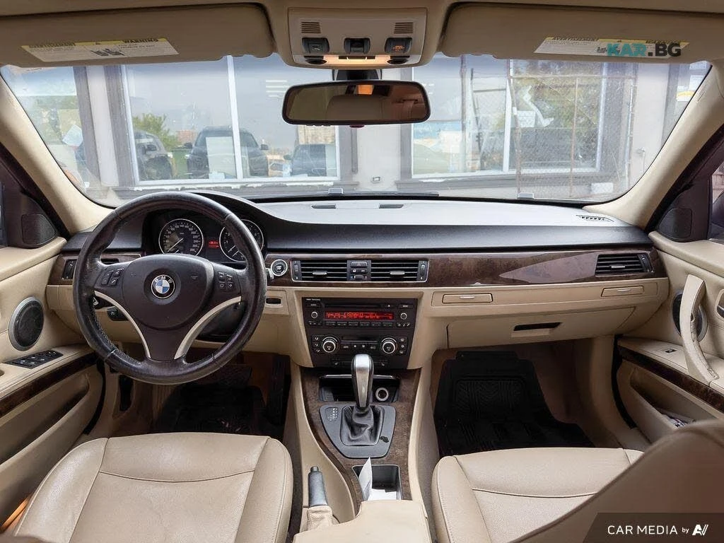 BMW 335 Sedan* RWD* АвтоКредит* (ЦЕНА ДО БГ), снимка 11 - Автомобили и джипове - 54900047