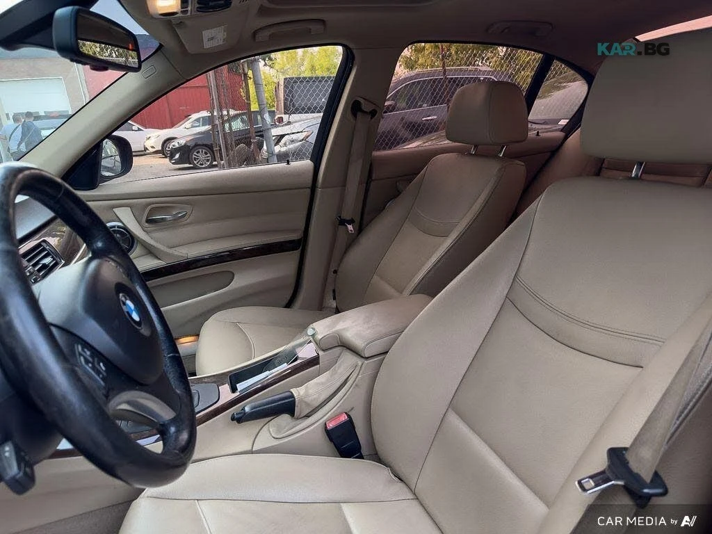 BMW 335 Sedan* RWD* АвтоКредит* (ЦЕНА ДО БГ), снимка 7 - Автомобили и джипове - 54900047