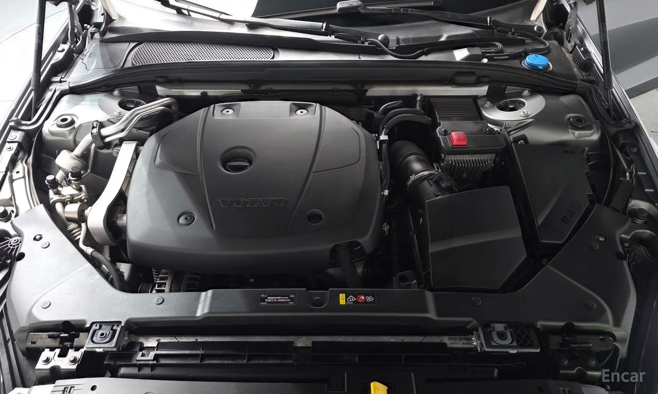 Volvo V60 Cross Country 2nd GEN* T5* PRO* AWD* , снимка 13 - Автомобили и джипове - 54960406