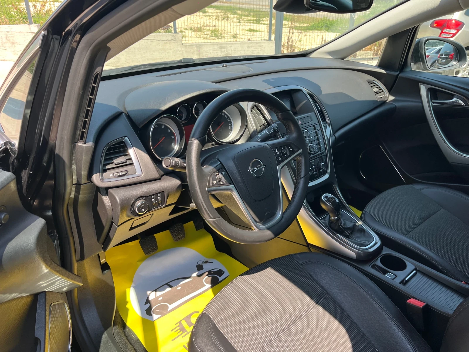 Opel Astra SPORTS TOURER, снимка 11 - Автомобили и джипове - 55058309