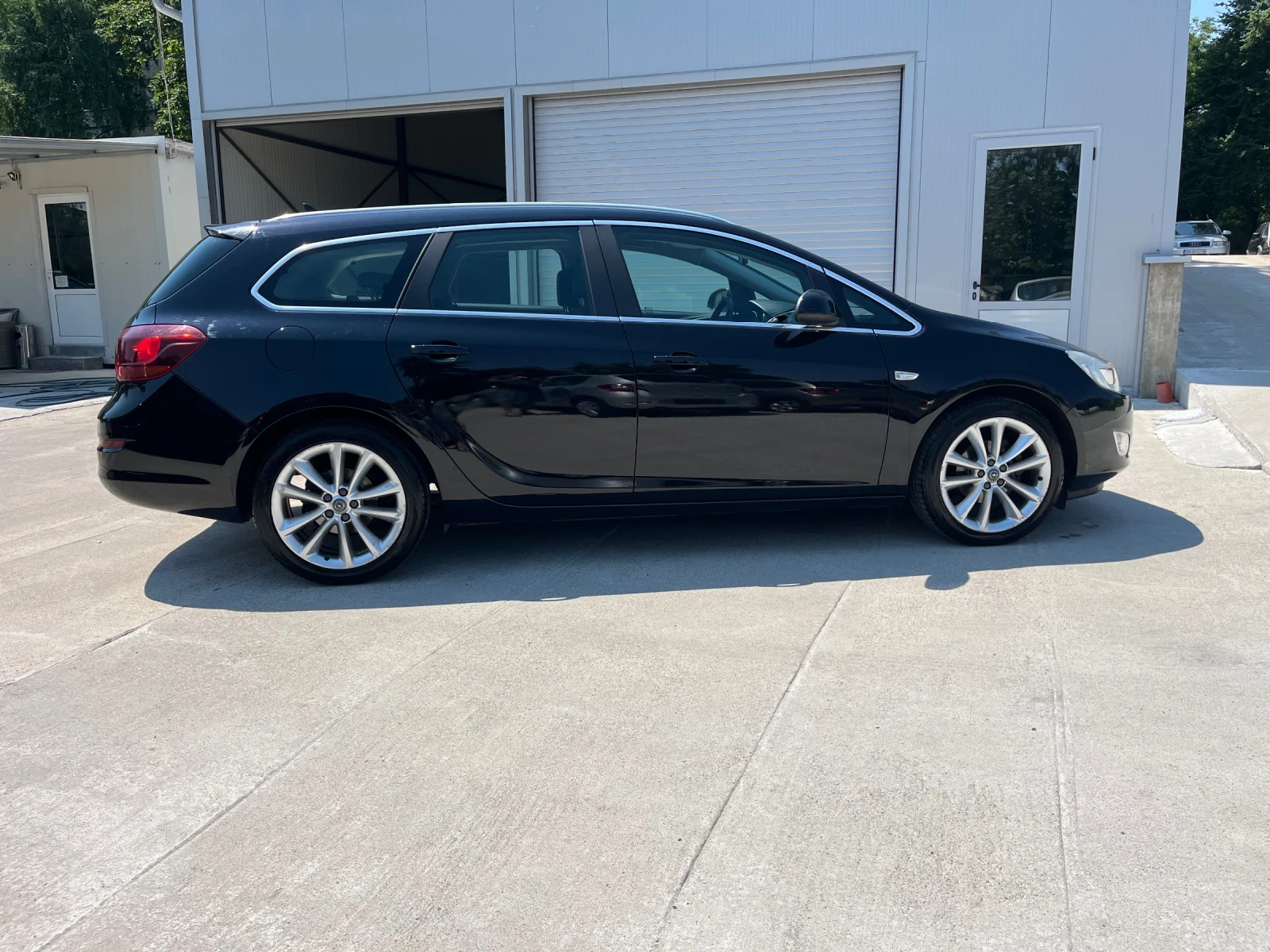 Opel Astra SPORTS TOURER, снимка 5 - Автомобили и джипове - 55058309