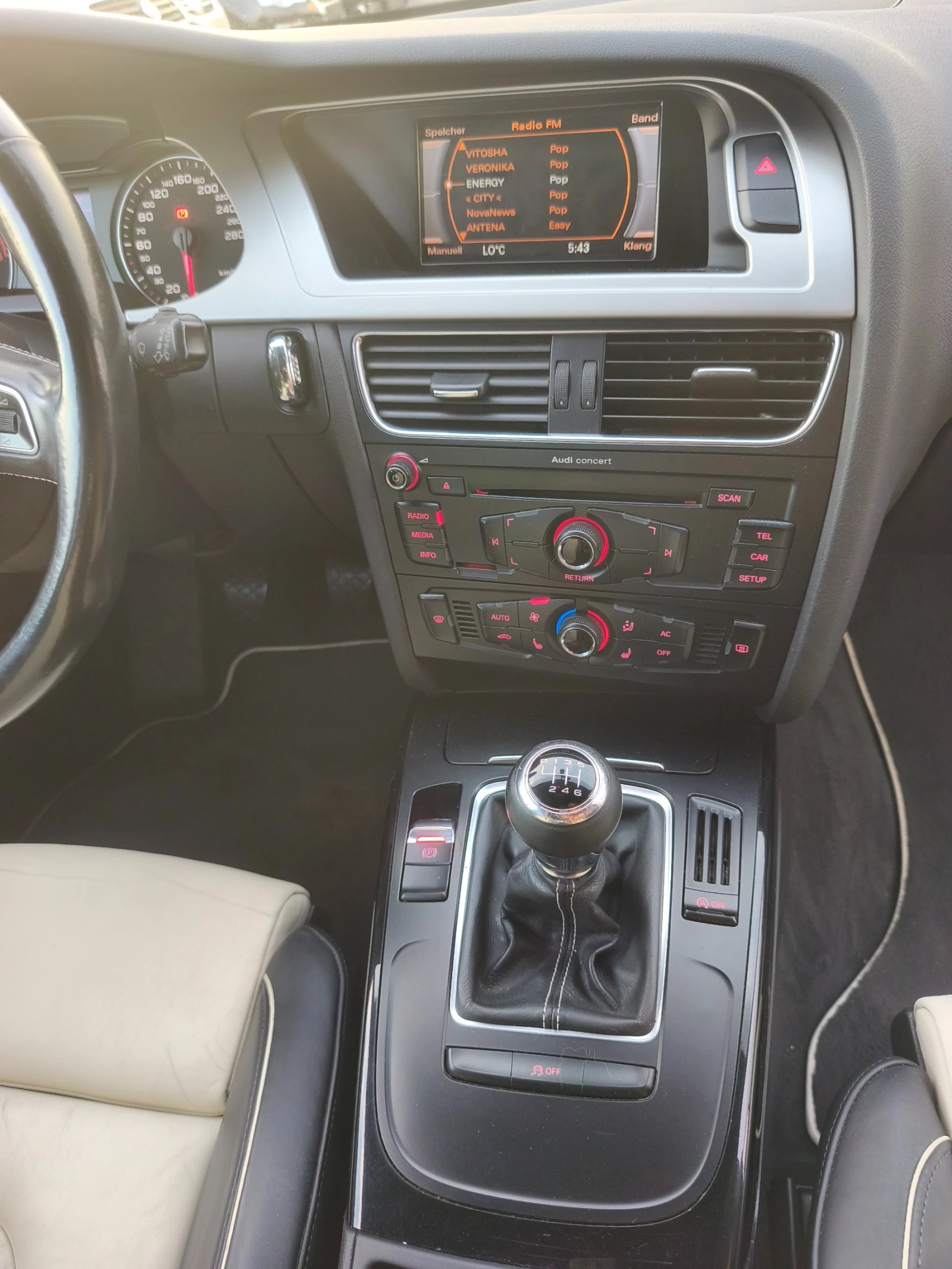 Audi A4 2.0TFSI Quattro Швейцария, снимка 13 - Автомобили и джипове - 55567317