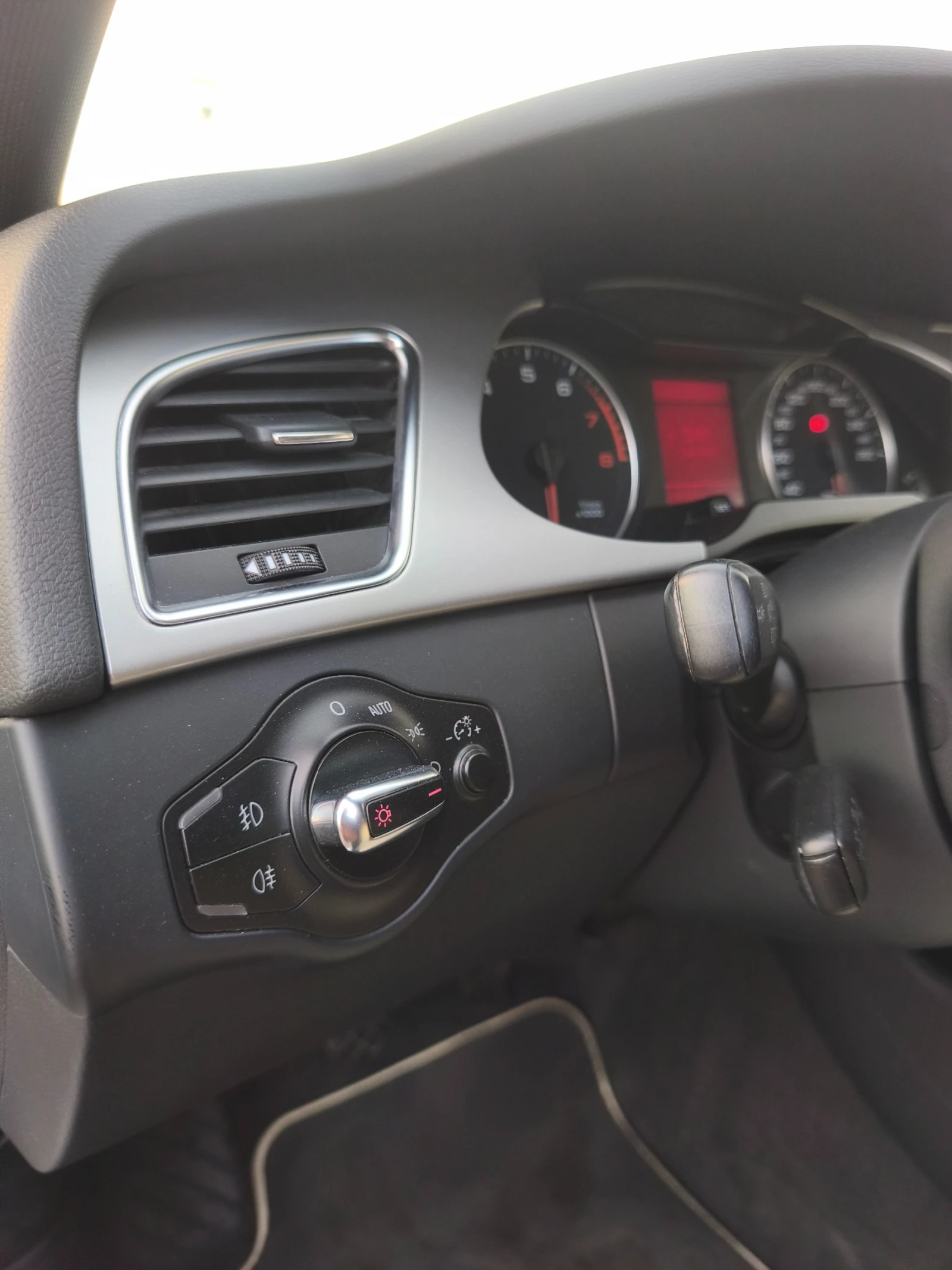 Audi A4 2.0TFSI Quattro Швейцария, снимка 15 - Автомобили и джипове - 55567317