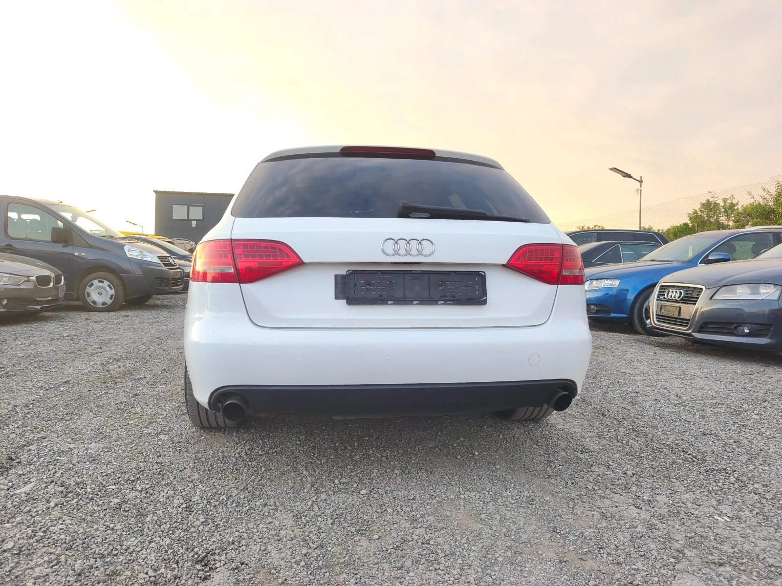Audi A4 2.0TFSI Quattro Швейцария, снимка 4 - Автомобили и джипове - 55567317