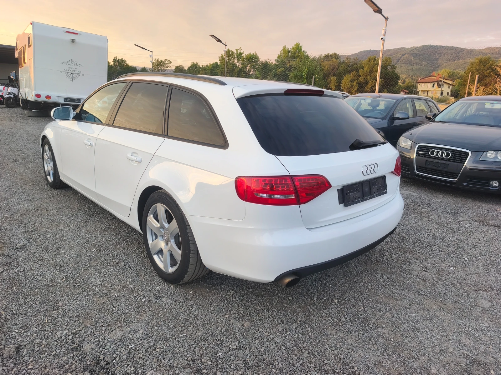 Audi A4 2.0TFSI Quattro Швейцария, снимка 3 - Автомобили и джипове - 55567317