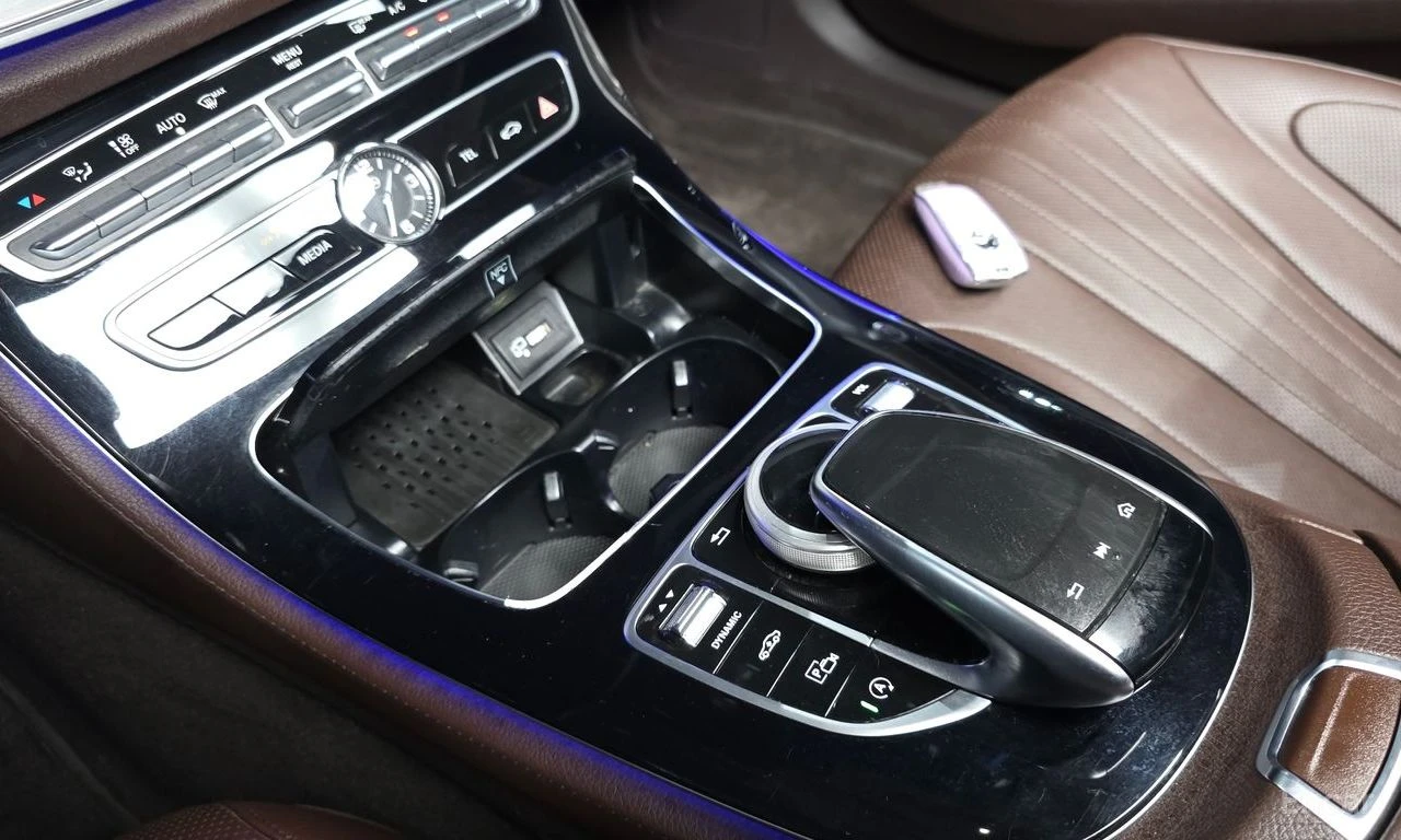Mercedes-Benz CLS 400 AMG* LINE* 4MATIC* BURMESTER* ОБДУХВАНЕ* ДИСТРОНИК, снимка 12 - Автомобили и джипове - 55587113