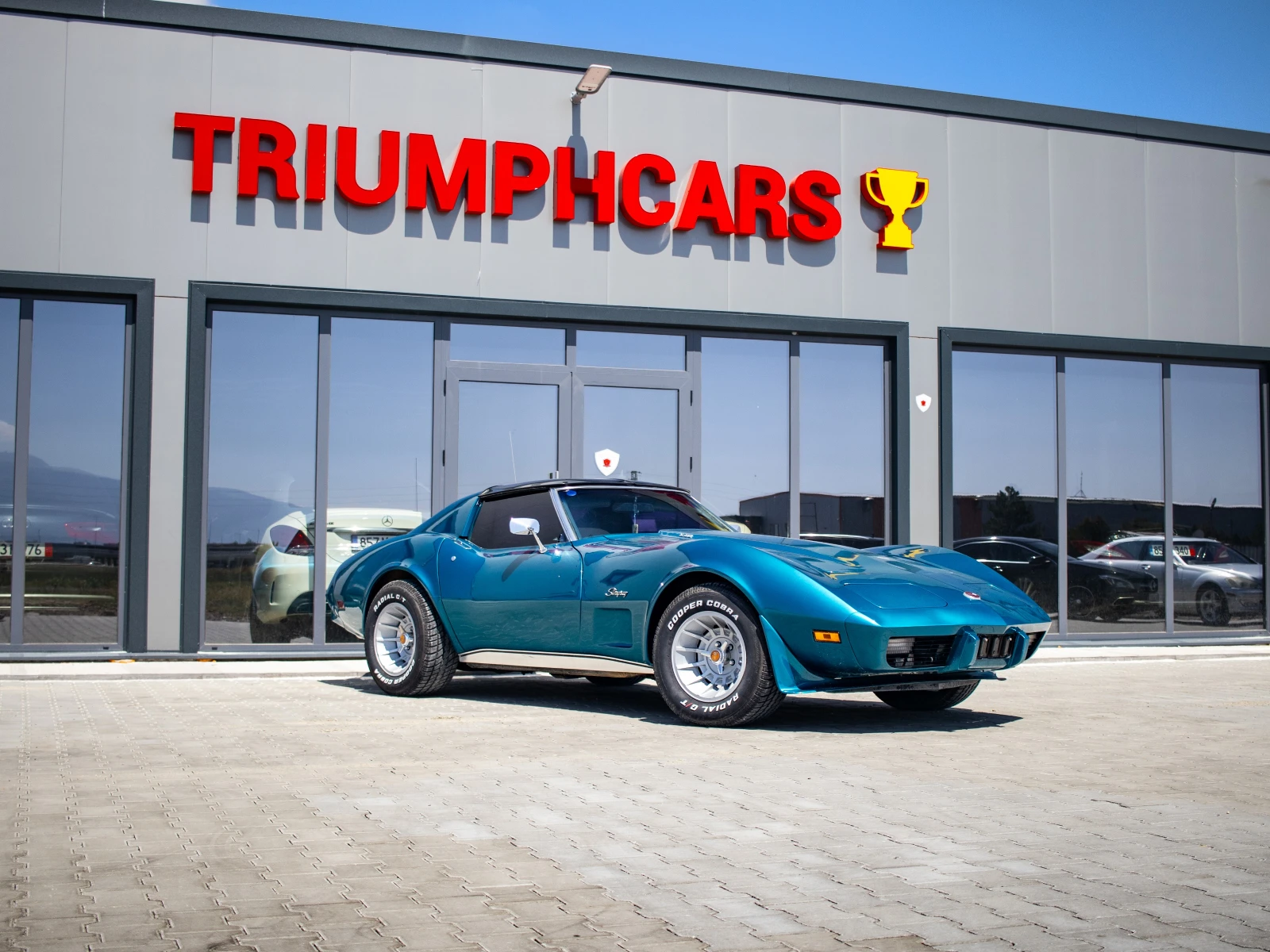 Chevrolet Corvette * C3 Stingray L82* НАЛИЧНА В БЪЛГАРИЯ* АВТОКРЕДИТ*, снимка 2 - Автомобили и джипове - 55705925