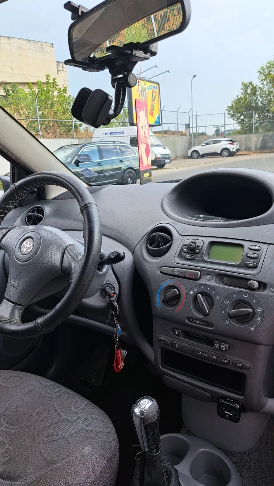 Toyota Yaris, снимка 5 - Автомобили и джипове - 55791411