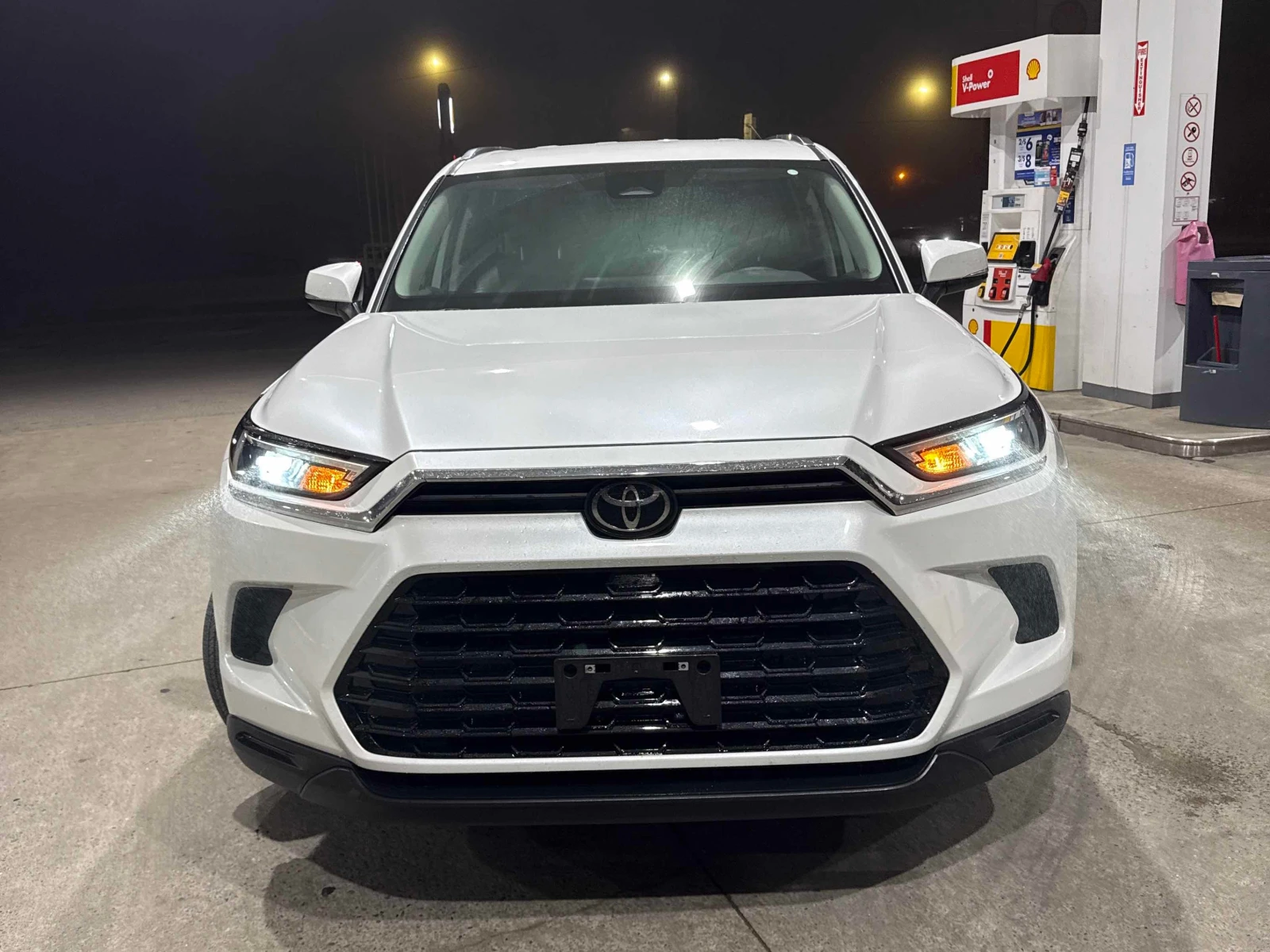 Toyota Grand Highlander * AWD * CARFAX * ОПЦИЯ ЗА ФИНАНСИРАНЕ, снимка 6 - Автомобили и джипове - 55932241