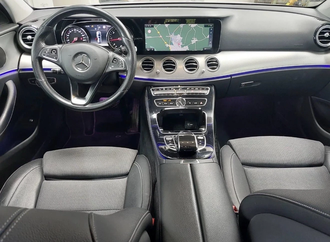 Mercedes-Benz E 220, снимка 10 - Автомобили и джипове - 56135033