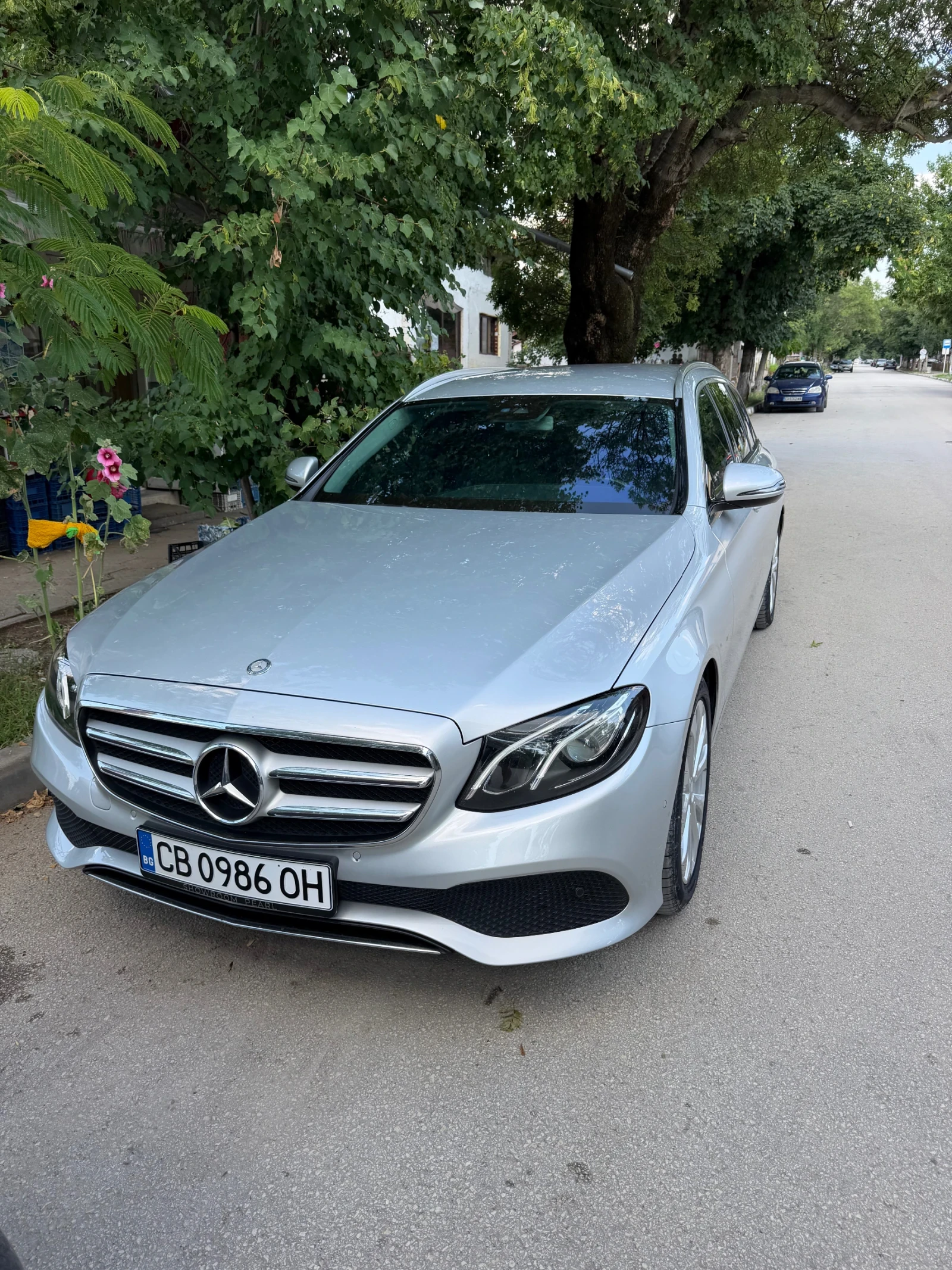 Mercedes-Benz E 220