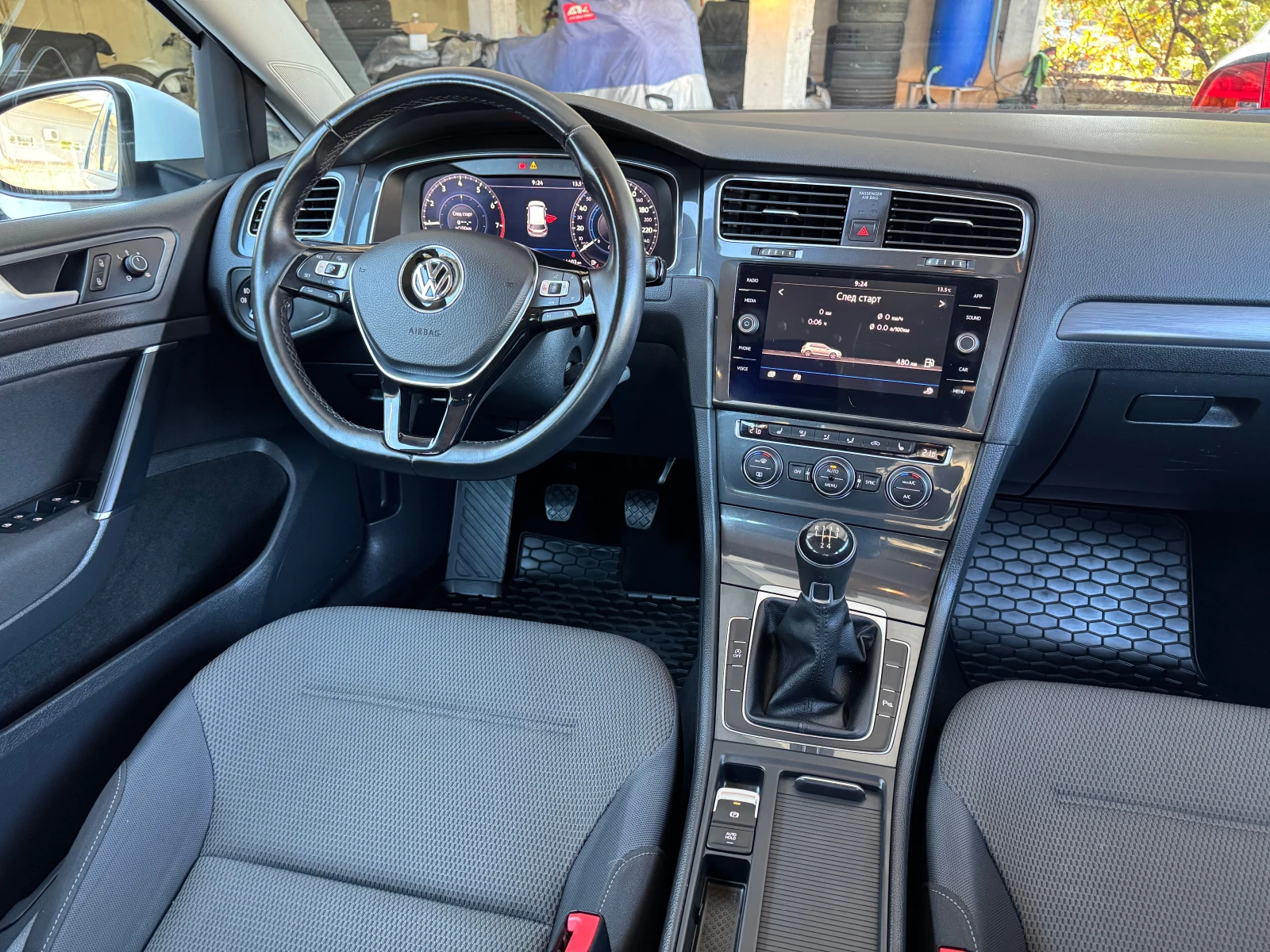 VW Golf 46000км, снимка 11 - Автомобили и джипове - 56205840