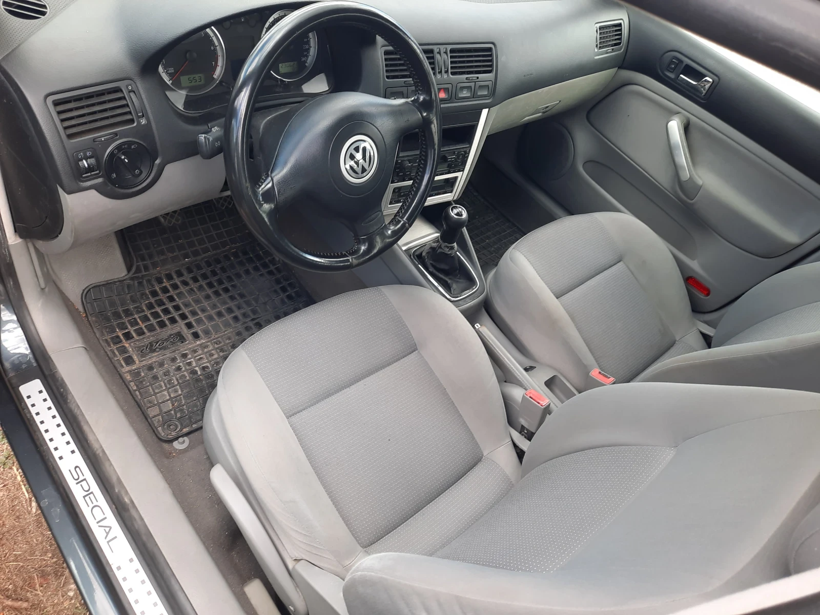 VW Bora, снимка 6 - Автомобили и джипове - 56309313