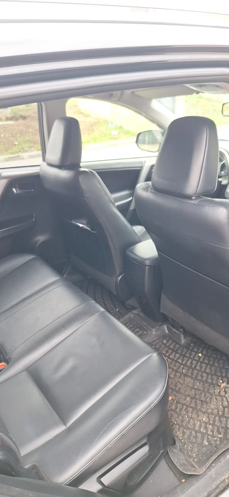 Toyota Rav4 Rav4 2.5 Hibrid, снимка 11 - Автомобили и джипове - 52377006