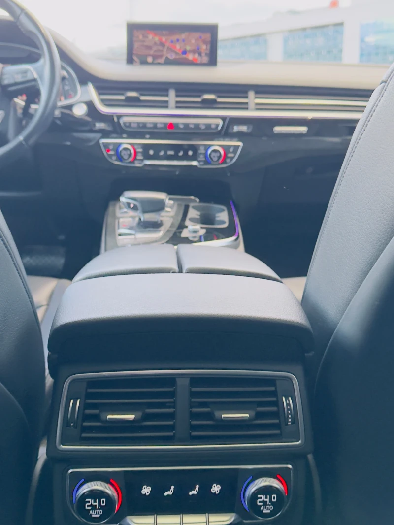 Audi Q7, снимка 11 - Автомобили и джипове - 52976571