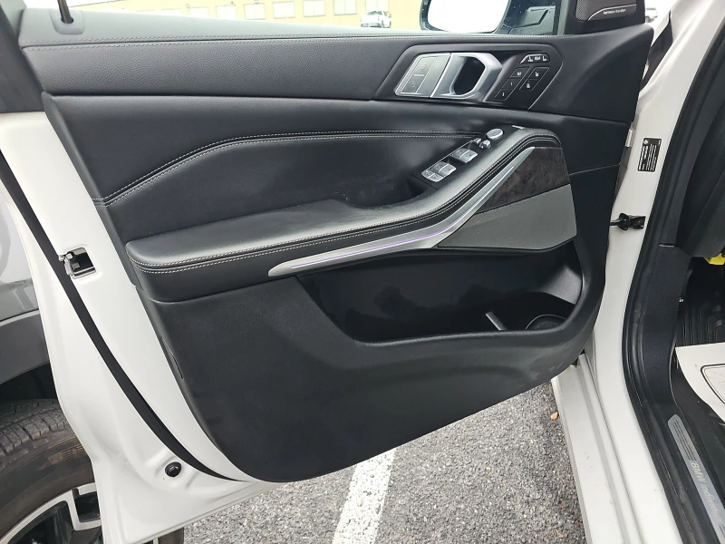 BMW X7 xDrive40i, снимка 11 - Автомобили и джипове - 53125660