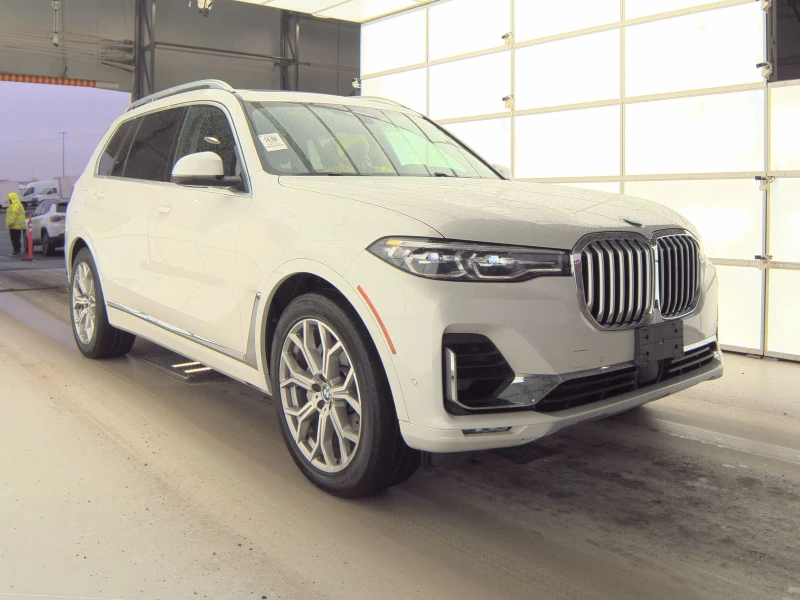 BMW X7 xDrive40i, снимка 3 - Автомобили и джипове - 53125660