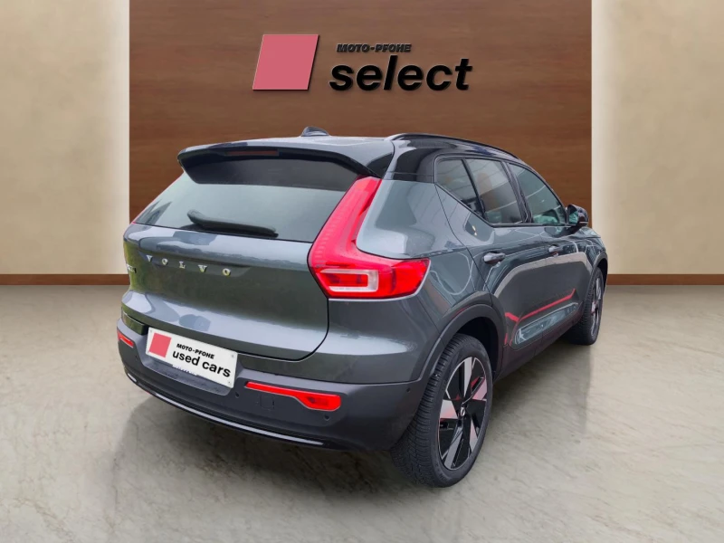 Volvo EX40 2, снимка 4 - Автомобили и джипове - 53255325