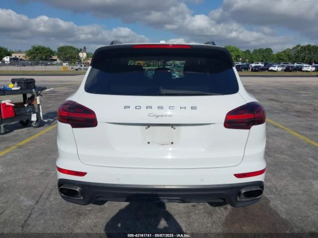 Porsche Cayenne Platinum Edition PDK* Обдухване* Следене* Пано* Bo - изображение 6