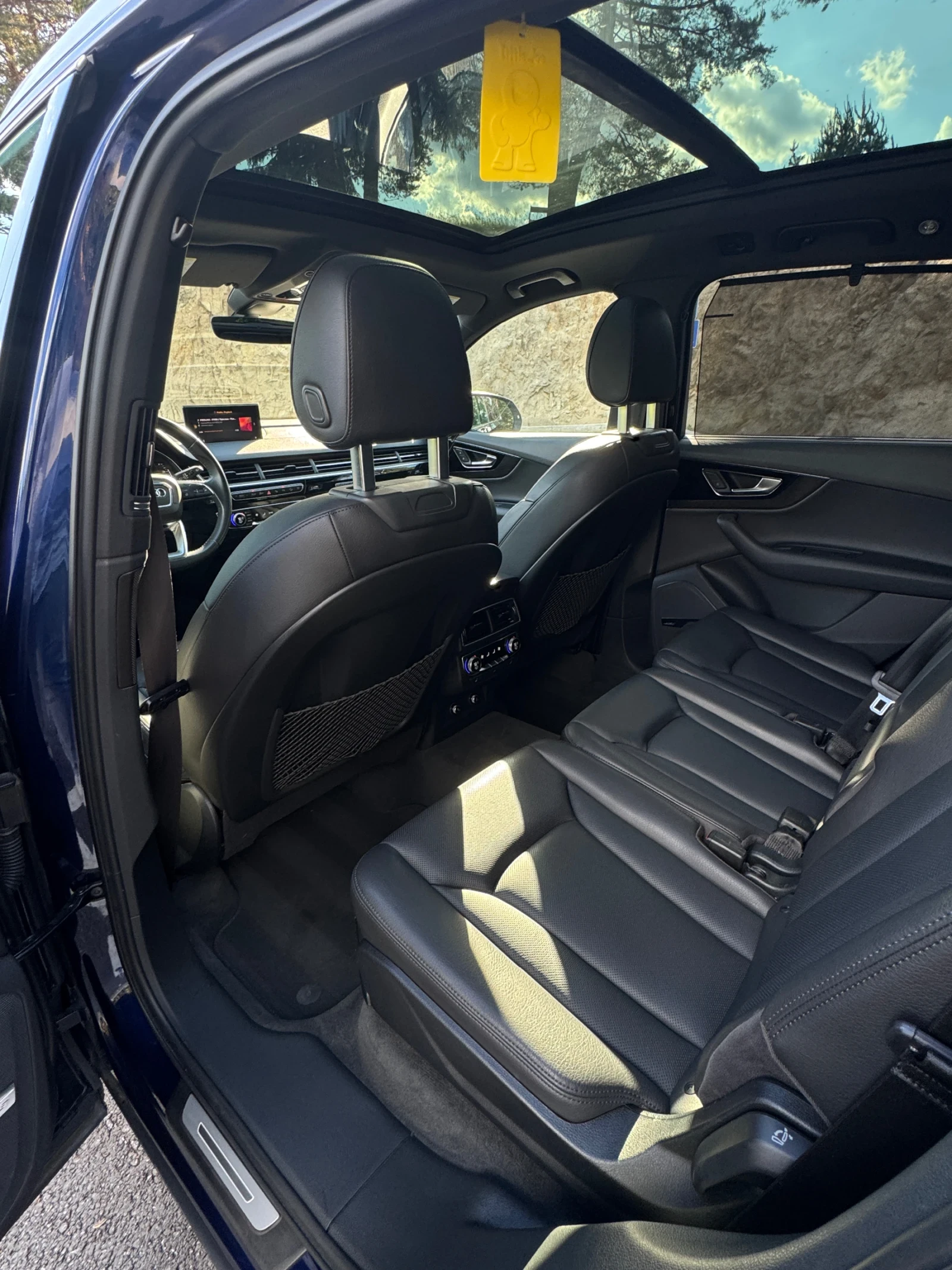 Audi Q7 Ниски километри, снимка 11 - Автомобили и джипове - 54973045