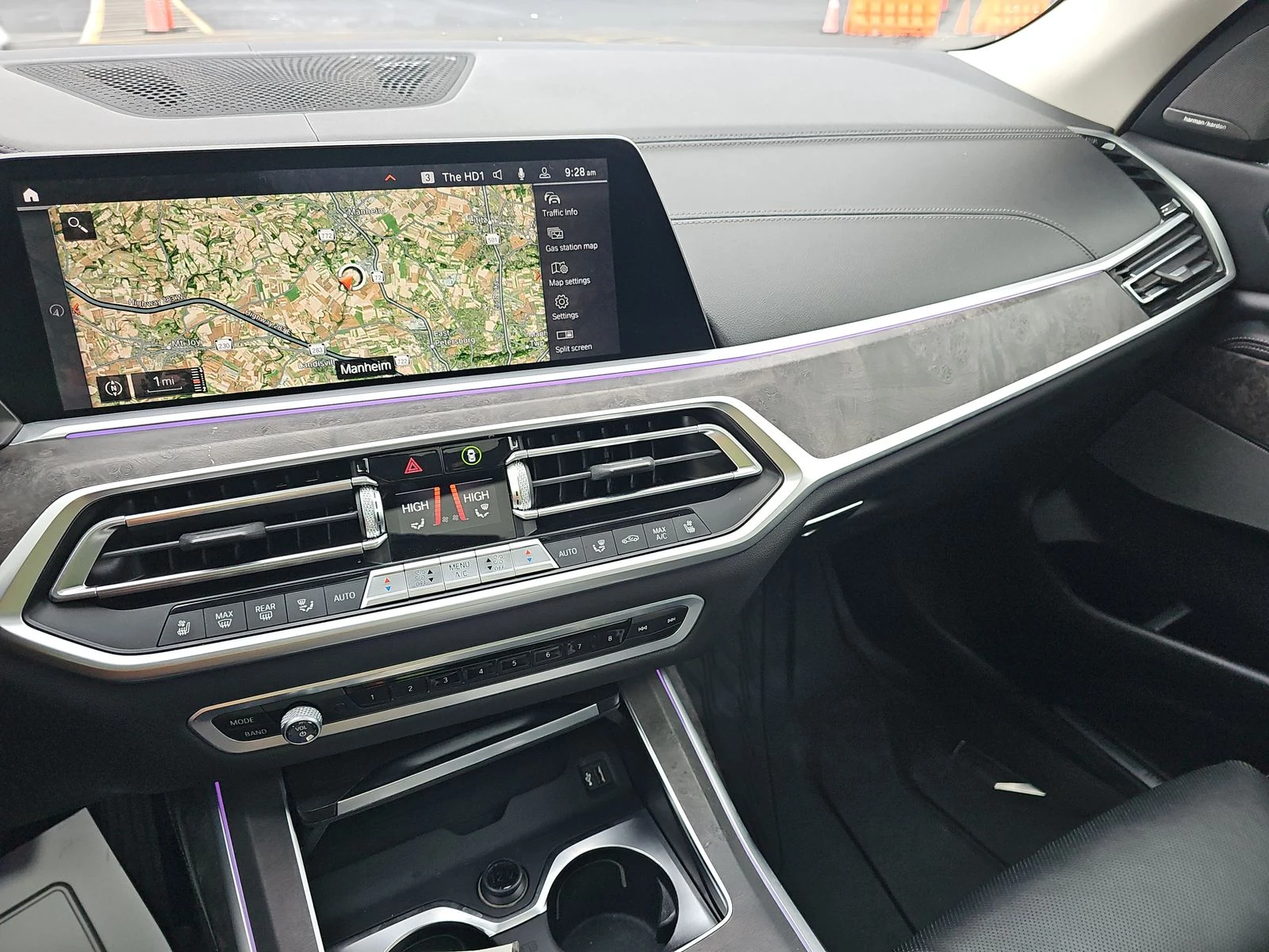 BMW X7 xDrive40i - изображение 9