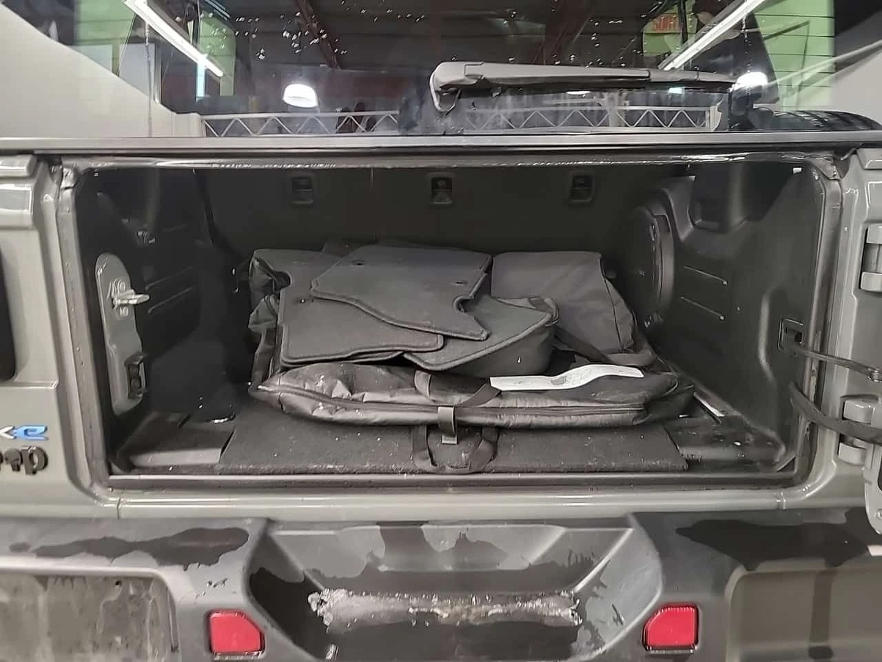 Jeep Wrangler * UNLIMITED SAHARA * CARFAX * ONE OWNER *  | Mobile.bg � ����������� 17